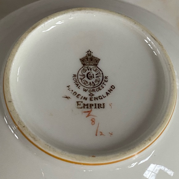 Empire Mustard by ROYAL WORCESTER. Flat Cream Soup Bowl & Saucer Set. - Picture 9 of 9